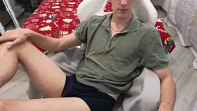 MoonlinSkinn online show from December 2025 08:10:01 AM