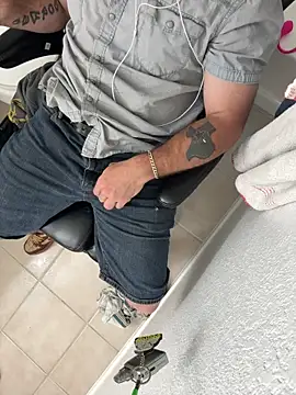 2addictivelyhorny online show from April 2026 12:54:02 AM