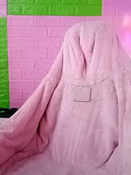 Snapshot of Lily-ross22 chatting on March 2026 06:32:01 AM Lily-ross22 online show from March 2026 06:32:01 AM