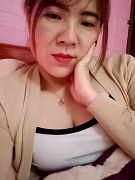 Snapshot of Lily-ross22 chatting on March 2026 04:00:01 PM Lily-ross22 online show from March 2026 04:00:01 PM