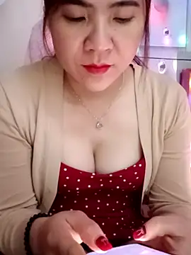 Snapshot of Lily-ross22 chatting on March 2026 05:02:01 AM Lily-ross22 online show from March 2026 05:02:01 AM