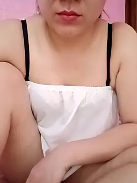 Snapshot of Lily-ross22 chatting on April 2026 08:43:01 AM Lily-ross22 online show from April 2026 08:43:01 AM