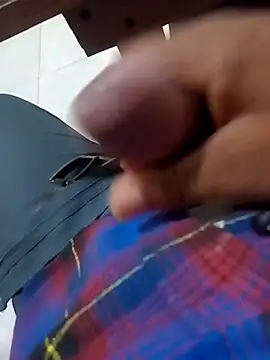 Snapshot of LovelyHughes chatting on March 2026 12:17:01 AM LovelyHughes online show from March 2026 12:17:01 AM