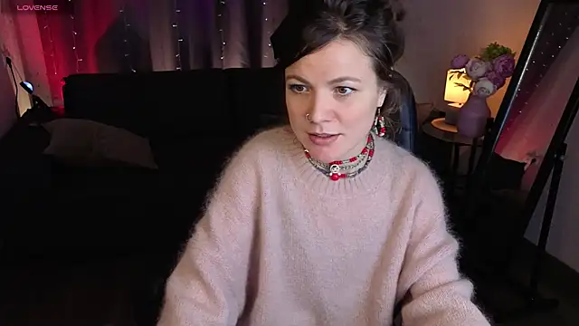 Marla Bri online show from November 2025 01:22:01 PM