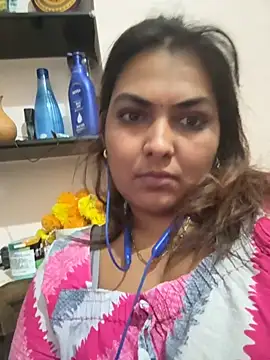 Tamil Smiley Queen online show from November 2025 09:56:02 AM