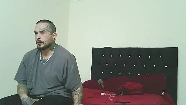 ARIA AND NICK online show from February 2026 12:53:01 AM