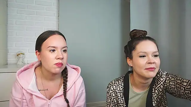 VirginiaRowe online show from January 2026 01:59:01 PM