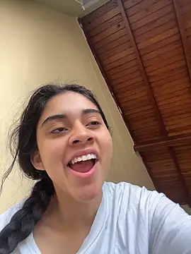 Miia moonn online show from March 2026 01:03:02 PM