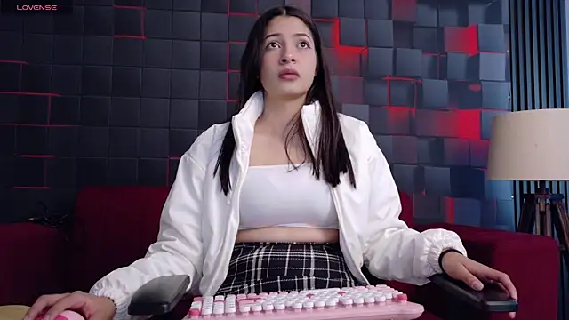 Snapshot of JakiJohnson chatting on December 2025 01:09:01 PM JakiJohnson online show from December 2025 01:09:01 PM