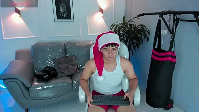 Paul 27  online show from December 2025 04:09:01 AM