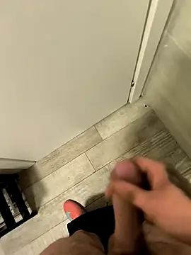 Razvan696969 online show from March 2026 01:57:02 PM