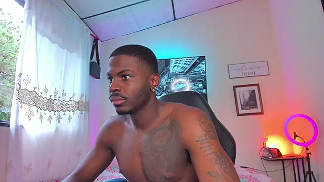 Ethantravis22 online show from December 2025 06:59:02 PM