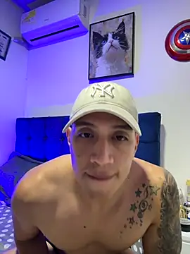 OliverWest04 online show from November 2025 09:31:01 AM