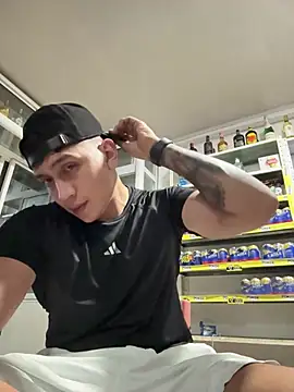 Snapshot of OliverWest04 chatting on April 2026 04:13:02 AM OliverWest04 online show from April 2026 04:13:02 AM