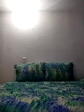 NiinaHans online show from November 2025 11:11:01 AM