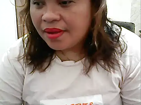 cutechubby online show from April 2026 10:34:01 AM