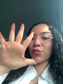 VictoriaaRose online show from April 2026 09:43:02 PM