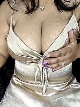 Curvy Pooja online show from April 2026 04:12:01 PM