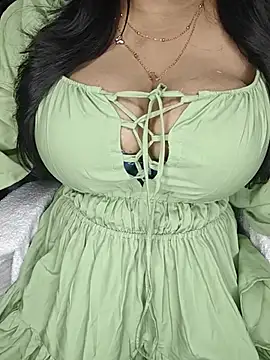 Snapshot of Curvy_Pooja chatting on June 2026 06:49:01 PM Curvy Pooja online show from June 2026 06:49:01 PM