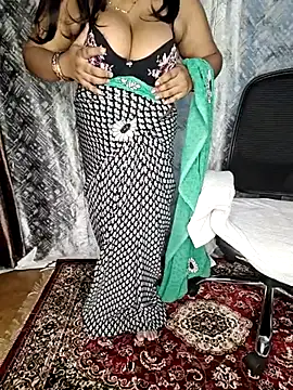 Snapshot of Curvy_Pooja chatting on July 2026 05:52:01 PM Curvy Pooja online show from July 2026 05:52:01 PM