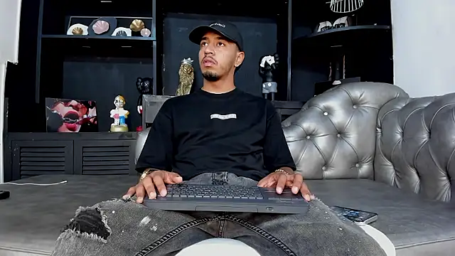 Brand Collins online show from January 2026 07:49:02 PM