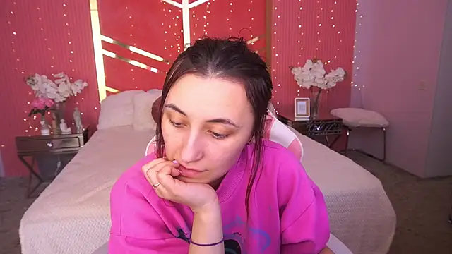 RoxieRay online show from March 2026 01:22:01 PM