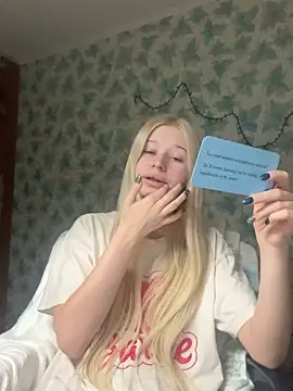 Barbie Blondie online show from March 2026 04:02:01 PM