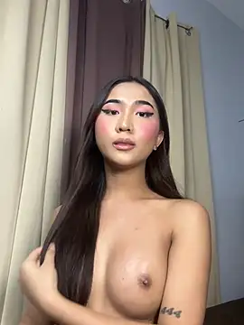 Diannellove online show from April 2026 07:58:02 PM