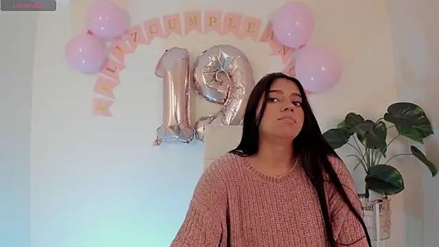 luna cute   online show from February 2026 07:55:02 PM