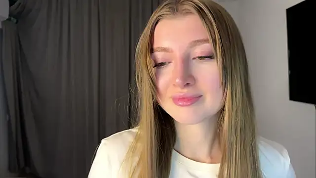 Snapshot of Michell_Rosse chatting on November 2025 07:07:02 PM Michell Rosse online show from November 2025 07:07:02 PM