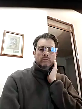 Fuegosutil online show from November 2025 11:29:01 PM