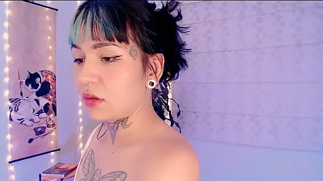 justmartina  online show from April 2026 02:00:02 AM