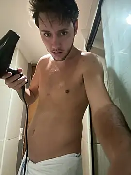 Snapshot of RicoValen chatting on February 2026 01:12:01 AM RicoValen online show from February 2026 01:12:01 AM