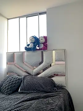 RedFox Golden online show from November 2025 11:12:02 AM