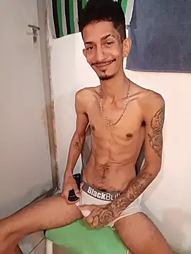 Snapshot of theyllorwillian chatting on May 2026 12:02:01 PM theyllorwillian online show from May 2026 12:02:01 PM
