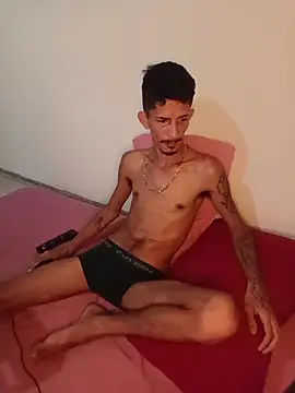 Snapshot of theyllorwillian chatting on May 2026 07:48:02 PM theyllorwillian online show from May 2026 07:48:02 PM