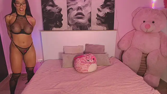 Snapshot of LindseyCoxx chatting on January 2026 10:33:02 PM LindseyCoxx online show from January 2026 10:33:02 PM