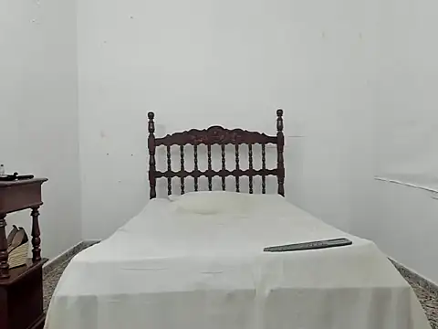 mia joshua online show from March 2026 08:05:02 AM