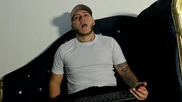 Snapshot of rayder_TG chatting on January 2026 02:23:01 PM rayder TG online show from January 2026 02:23:01 PM