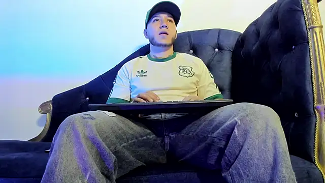 Snapshot of rayder_TG chatting on January 2026 01:38:02 PM rayder TG online show from January 2026 01:38:02 PM