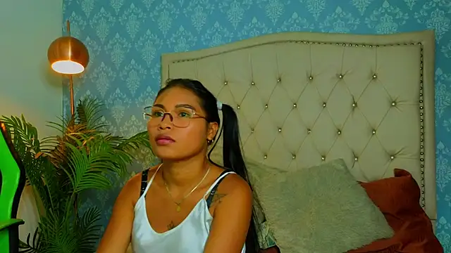 Snapshot of Miaa_Collinss chatting on December 2025 09:35:01 PM Miaa Collinss online show from December 2025 09:35:01 PM