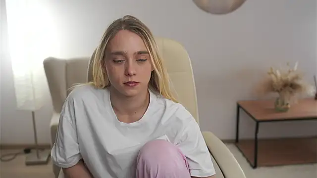 SharleneTaymon online show from November 2025 09:00:02 AM