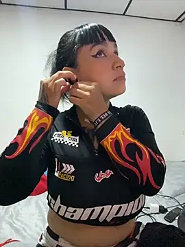 Alana Arang online show from November 2025 12:57:02 AM