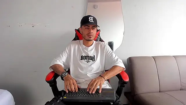 MatthewCullen online show from December 2025 05:30:01 PM