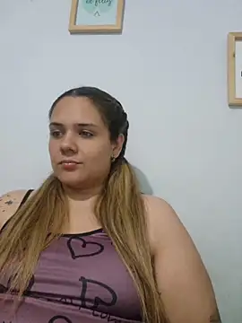 LoreinnFox online show from May 2026 03:55:02 AM