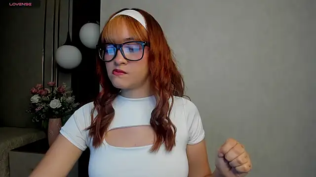 AliceHills  online show from January 2026 12:42:02 PM