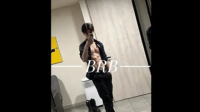 Snapshot of SaccharineSin chatting on November 2025 01:35:02 PM SaccharineSin online show from November 2025 01:35:02 PM