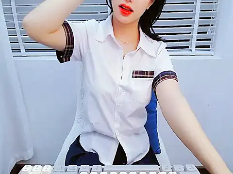 Cami99x online show from November 2025 12:41:02 PM