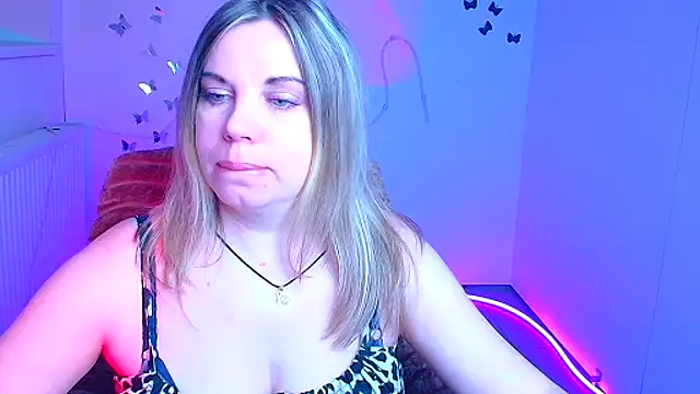 Amanda Swannn online show from April 2026 05:59:01 AM