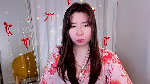 spicy pie  online show from December 2025 05:59:01 AM